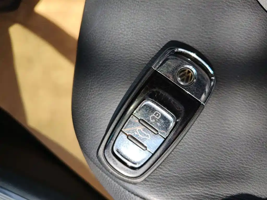 Volkswagen Phideon 2018 Facelift 380TSI FWD Business фото 9