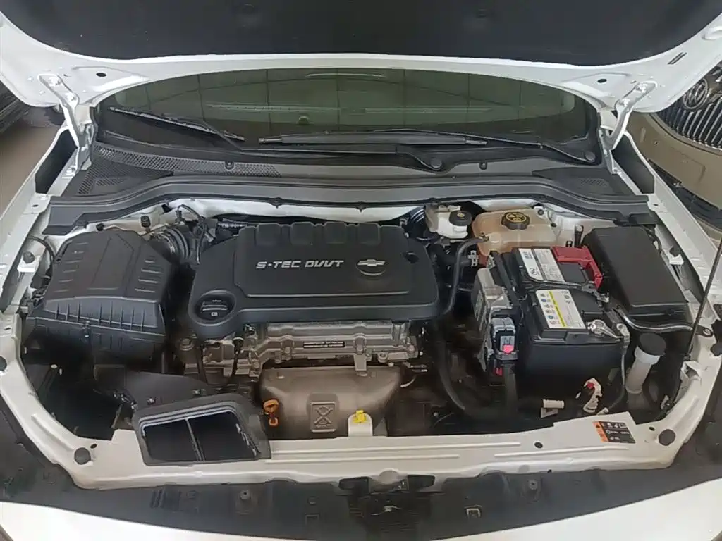 CHEVROLET CRUZE