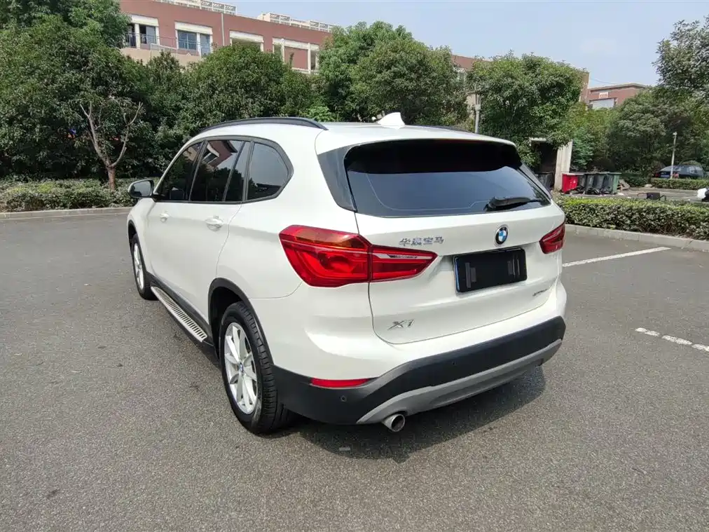 BMW X1 2019 sDrive18Li Fashion Model фото 9