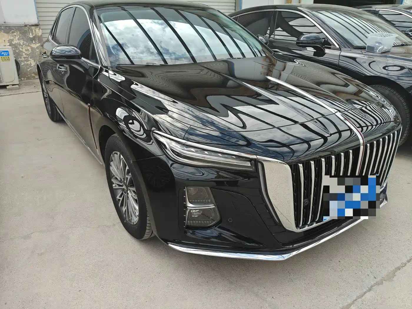 Hongqi H5 2024 1.5T DCT Smart Connect Flag Rhythm Edition фото 2
