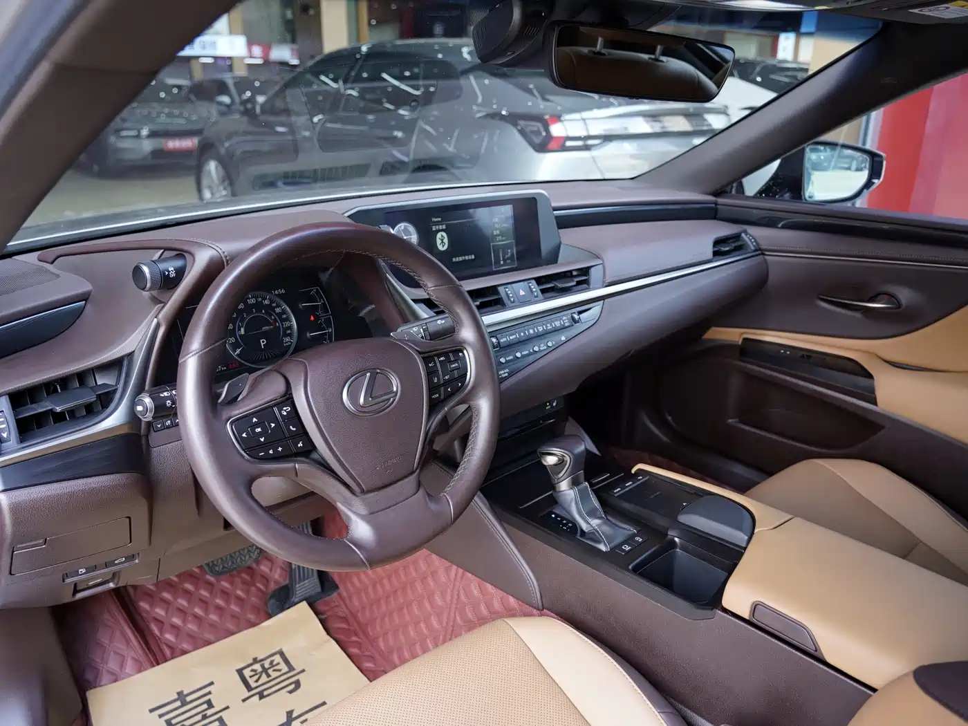 Lexus ES 2018 200 Excellence Edition China V фото 11