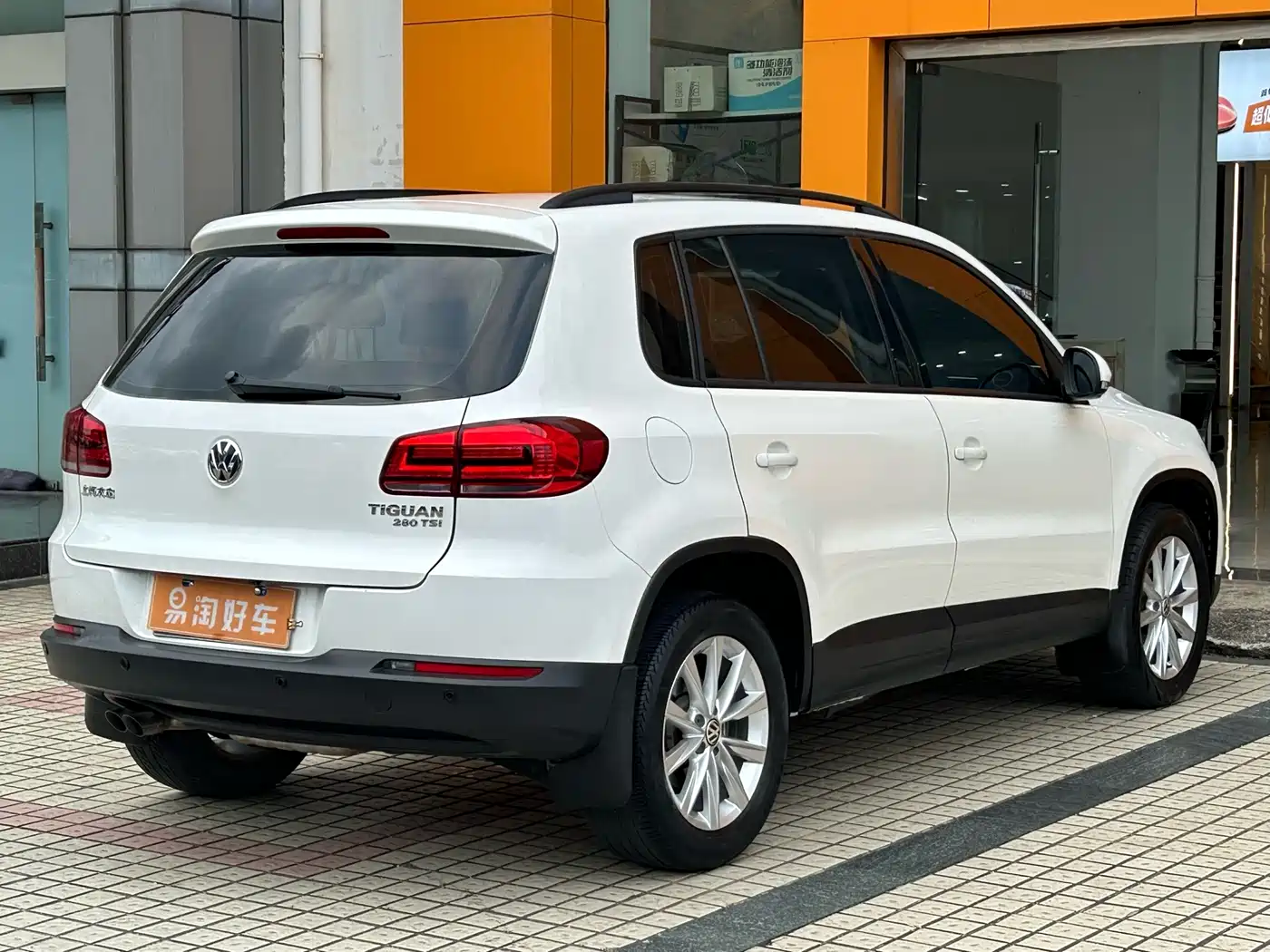 Volkswagen Tiguan 2016 280TSI Automatic 2WD Silk Road Fashion Edition фото 6