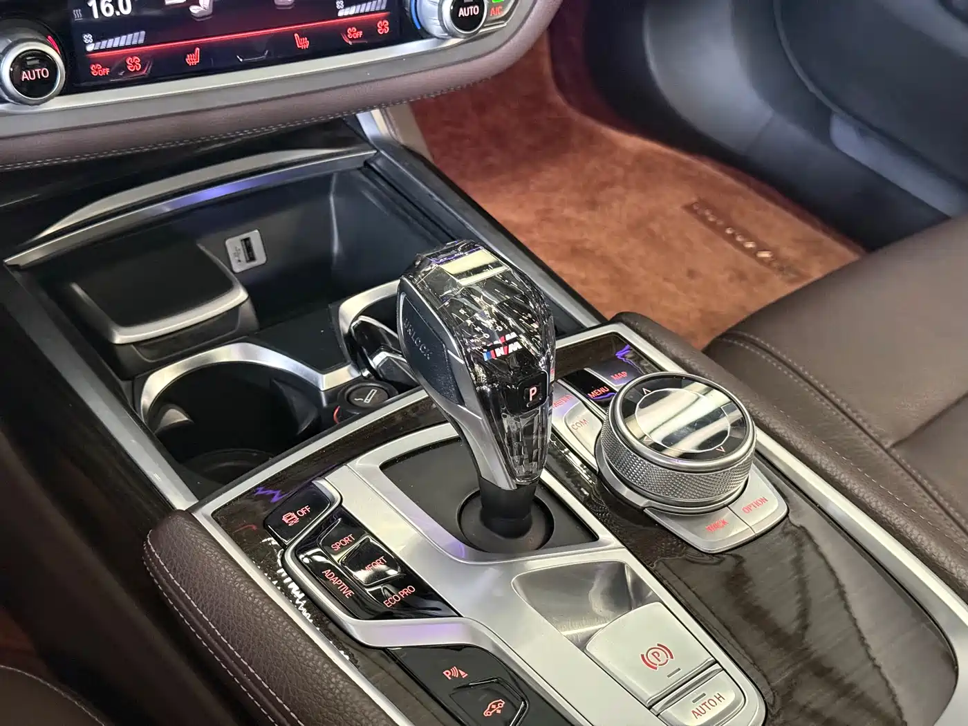 BMW 7 Series 2016 730Li Leading фото 9