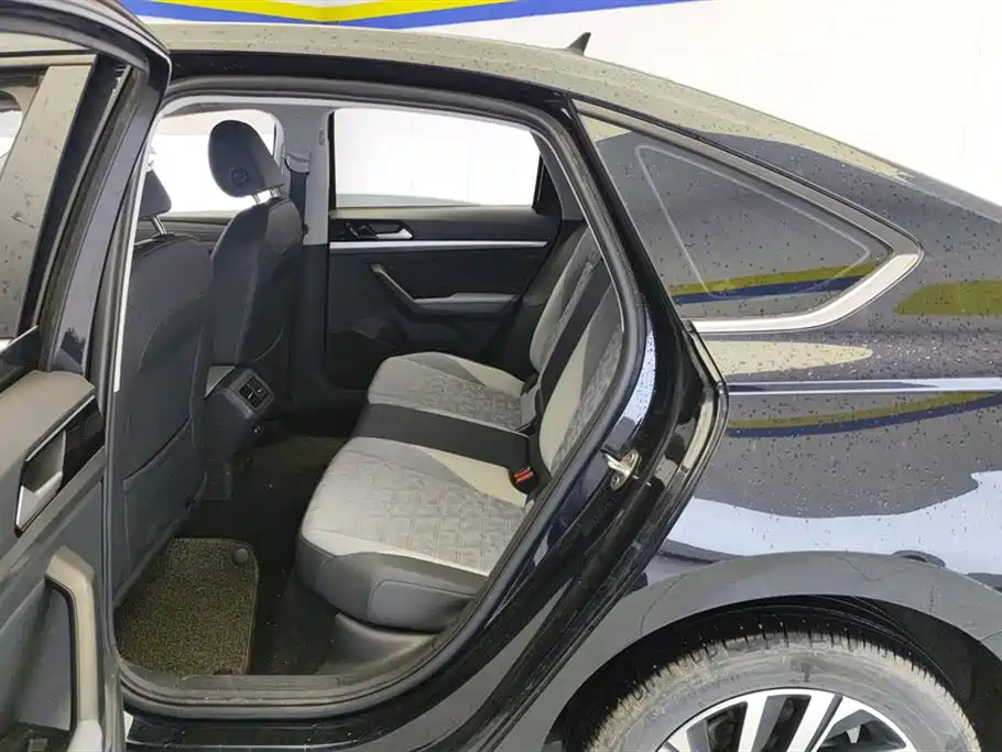 Volkswagen Lavida 2023 300TSI DSG Comfort Edition фото 11