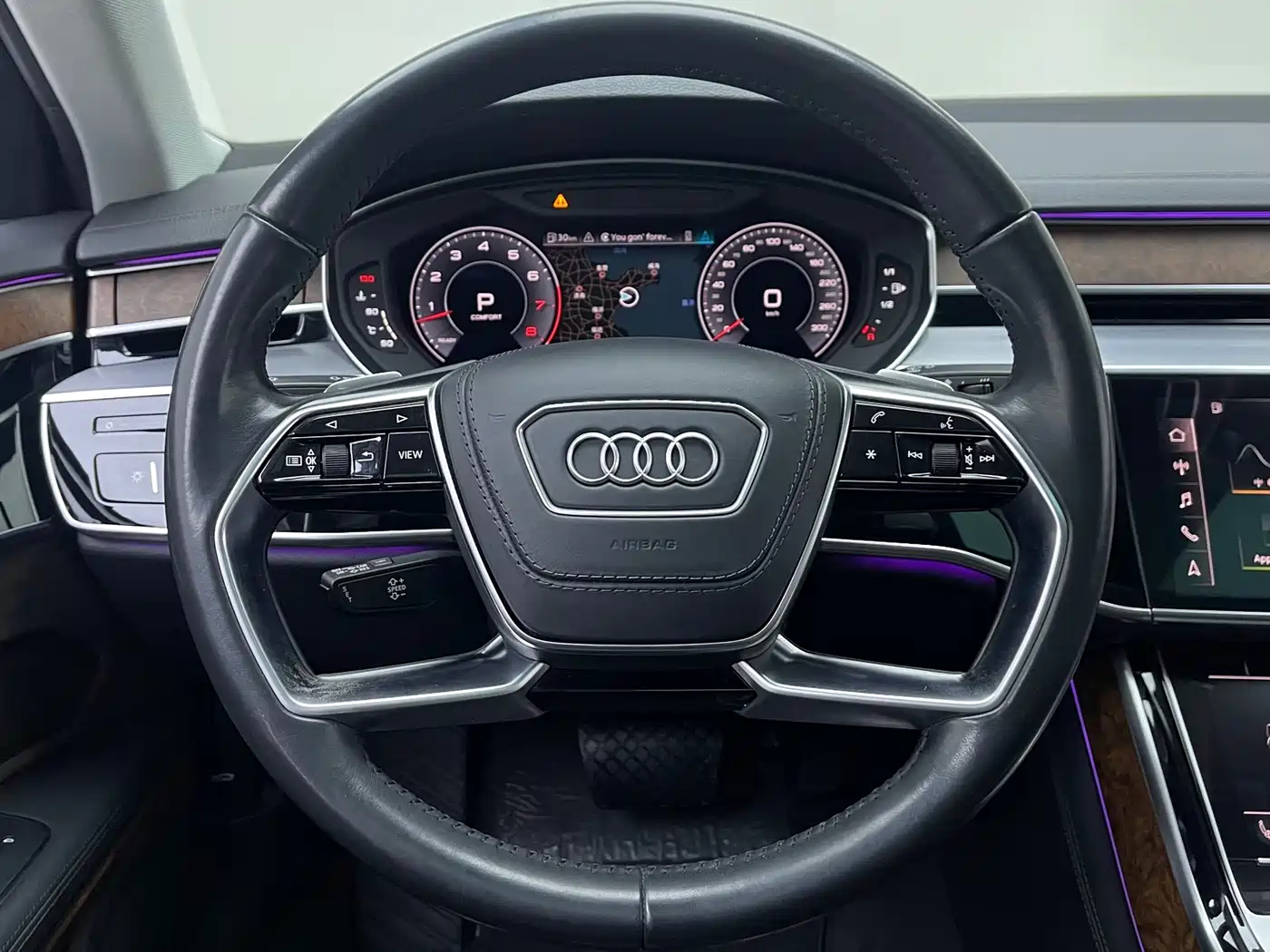 Photo 9 - Audi A8
