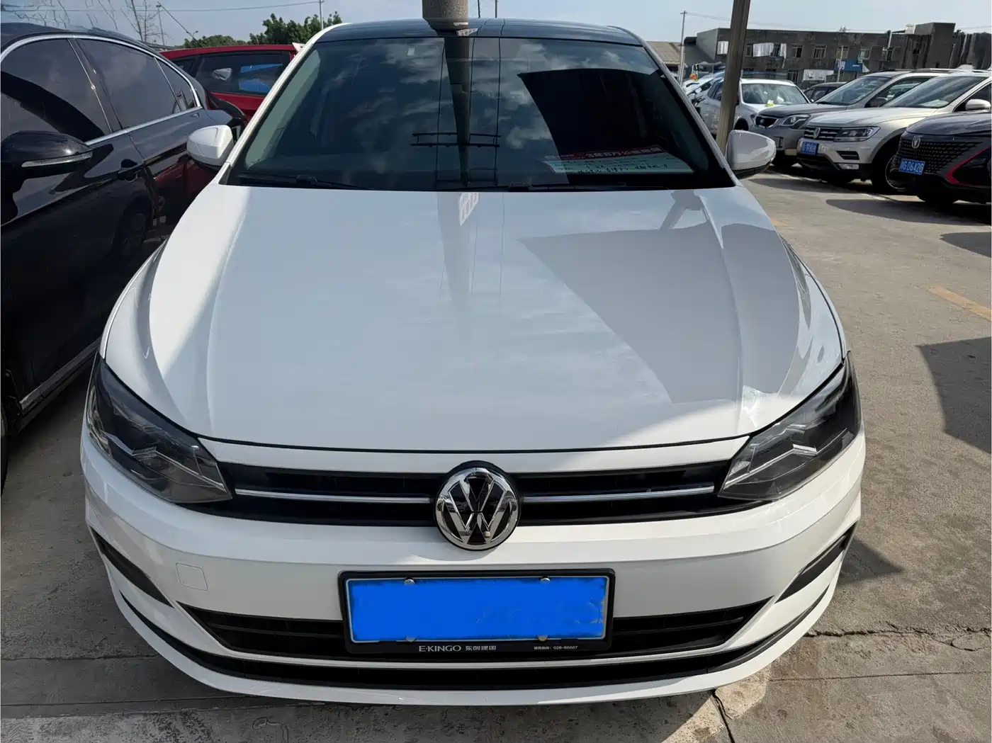 Volkswagen Polo 2021 Plus 1.5L Automatic Panorama Enjoyment Edition фото 2