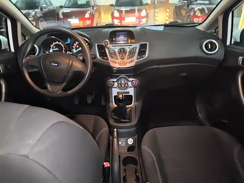 Ford Fiesta 2015 2013 Hatchback 1.5L Manual Fashion