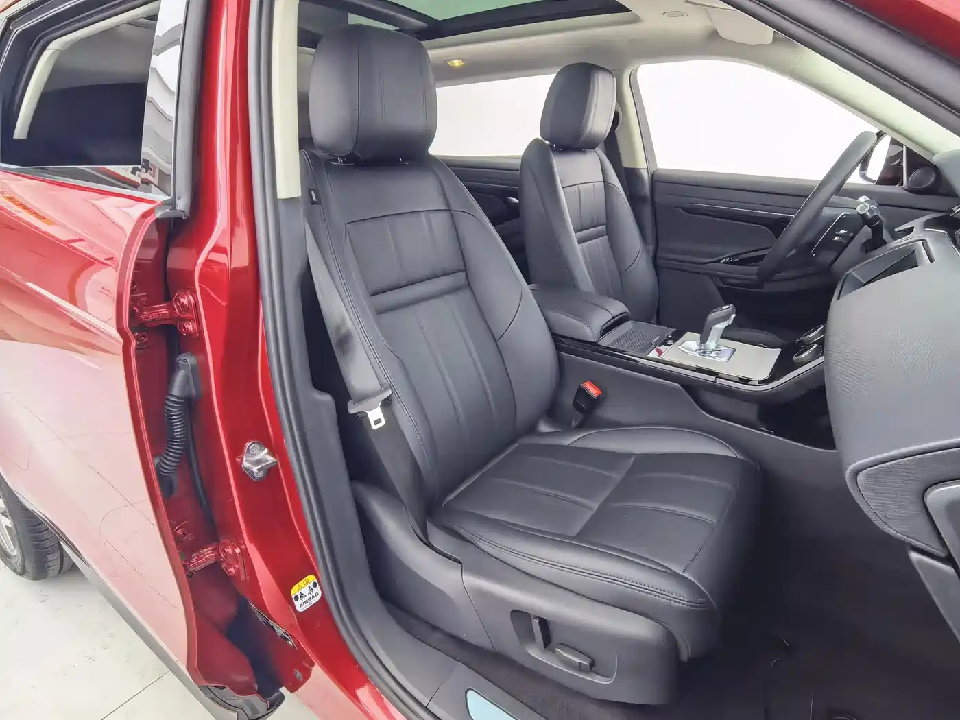 Land Rover Range Rover Evoque 2021 Range Rover Evoque L 249PS R-Dynamic S Performance Edition фото 16
