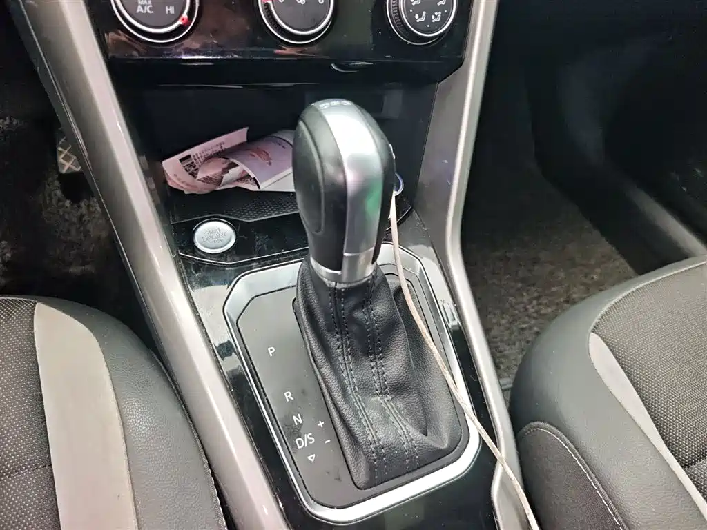 Volkswagen T-ROC 2022 280TSI DSG 2WD Elite PLUS фото 7