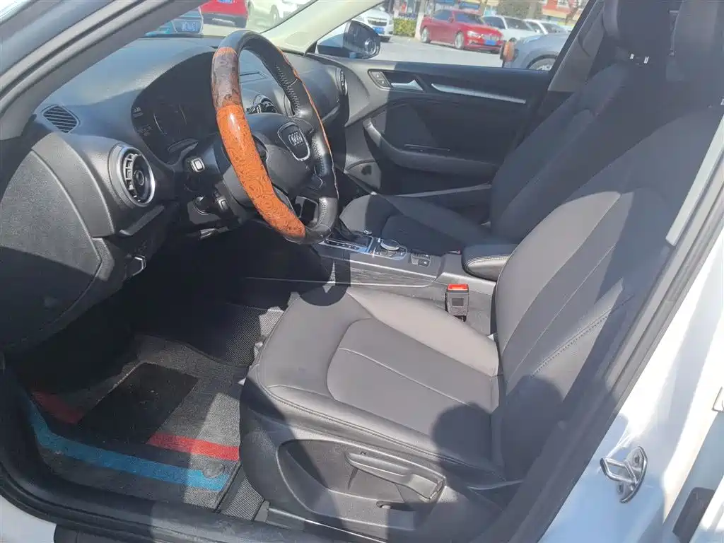 Audi A3 2014 Sportback 35 TFSI Automatic Progressive фото 7