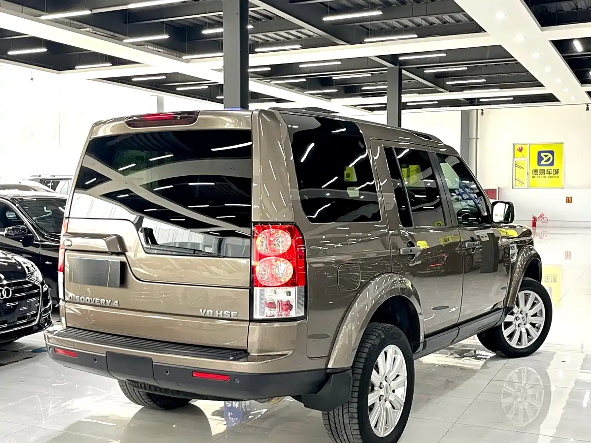 Land Rover Discovery 2012 5.0 V8 HSE фото 9