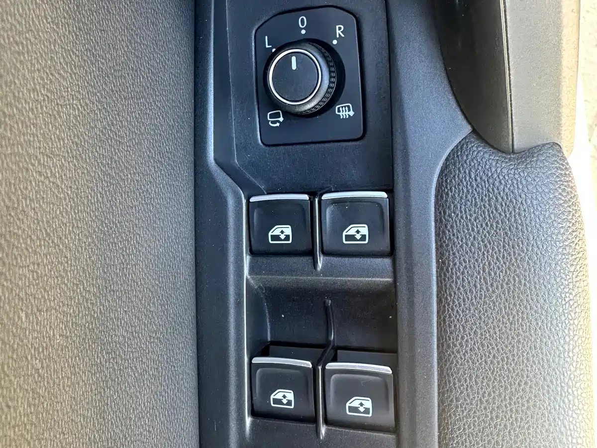 Volkswagen Tayron 2022 280TSI 2WD Luxury Smart Connect Edition фото 11