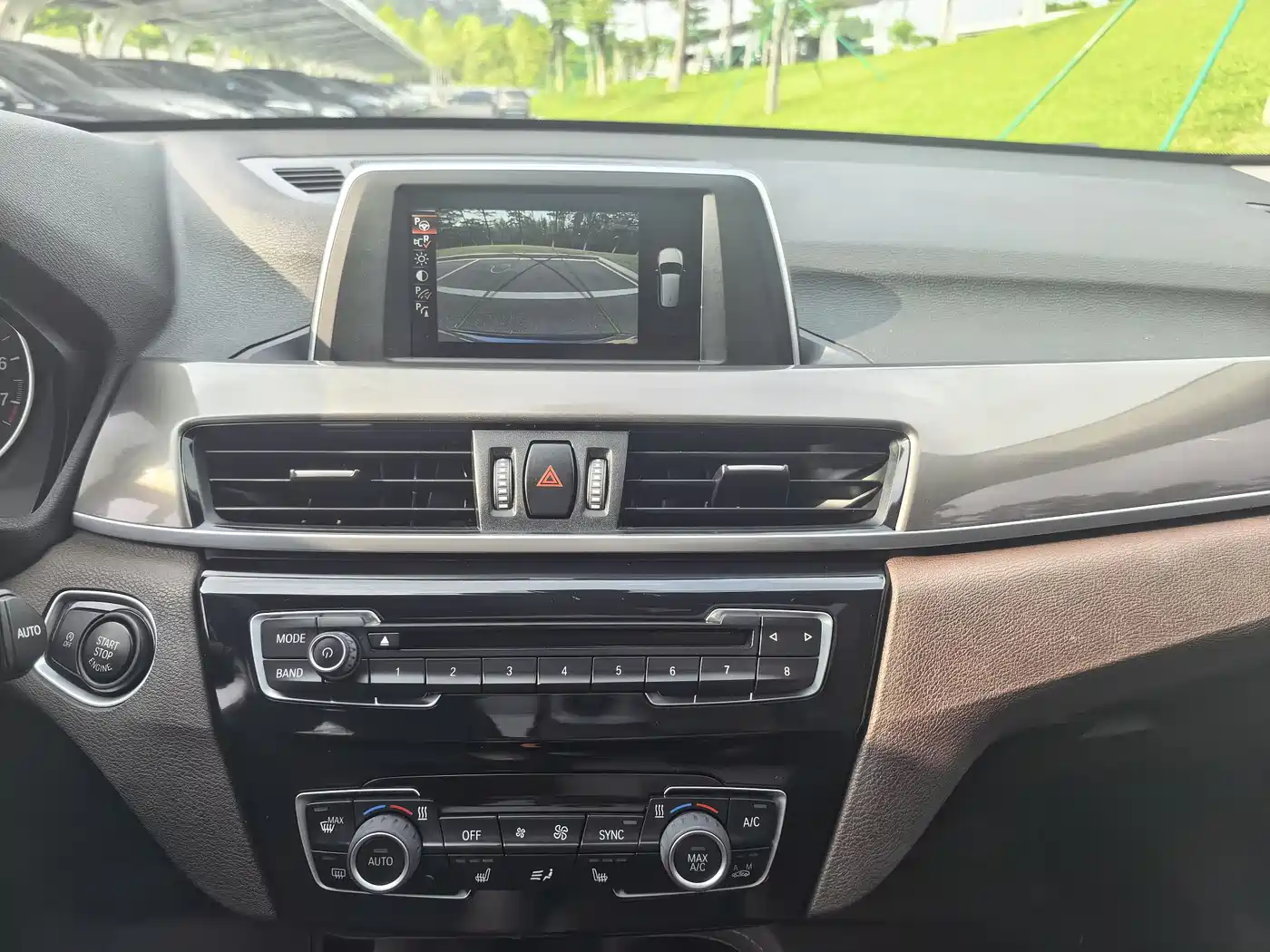 BMW X1 2016 sDrive20Li Luxury Model фото 7