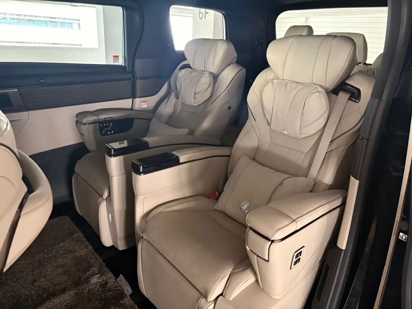 Toyota Alphard 2024 Hybrid 2.5L Prestige Edition фото 10