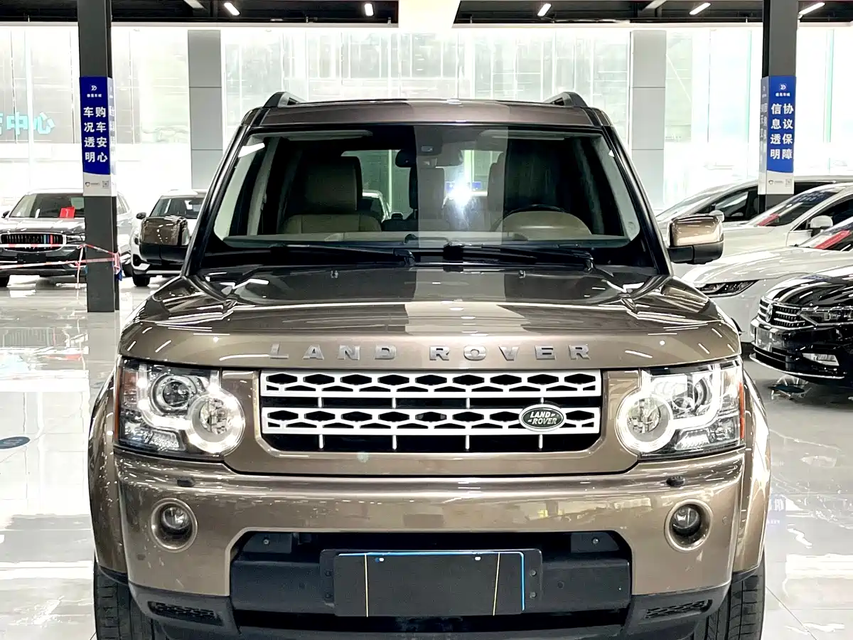 Land Rover Discovery 2012 5.0 V8 HSE фото 2