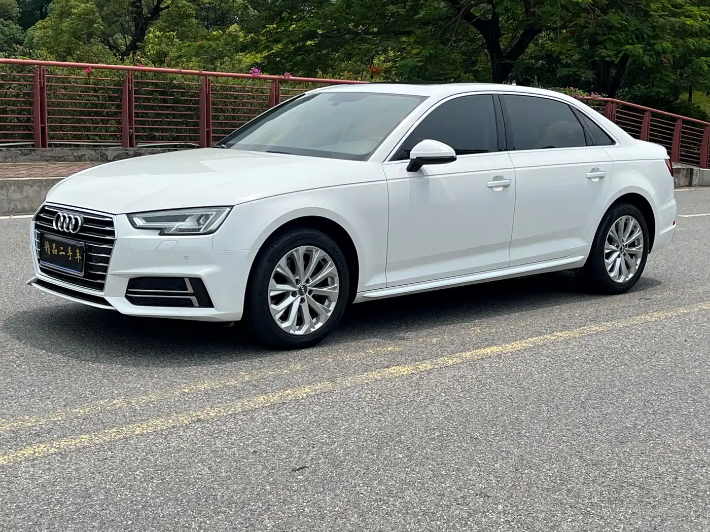 Audi A4L 2019 40 TFSI Progressive (China V)