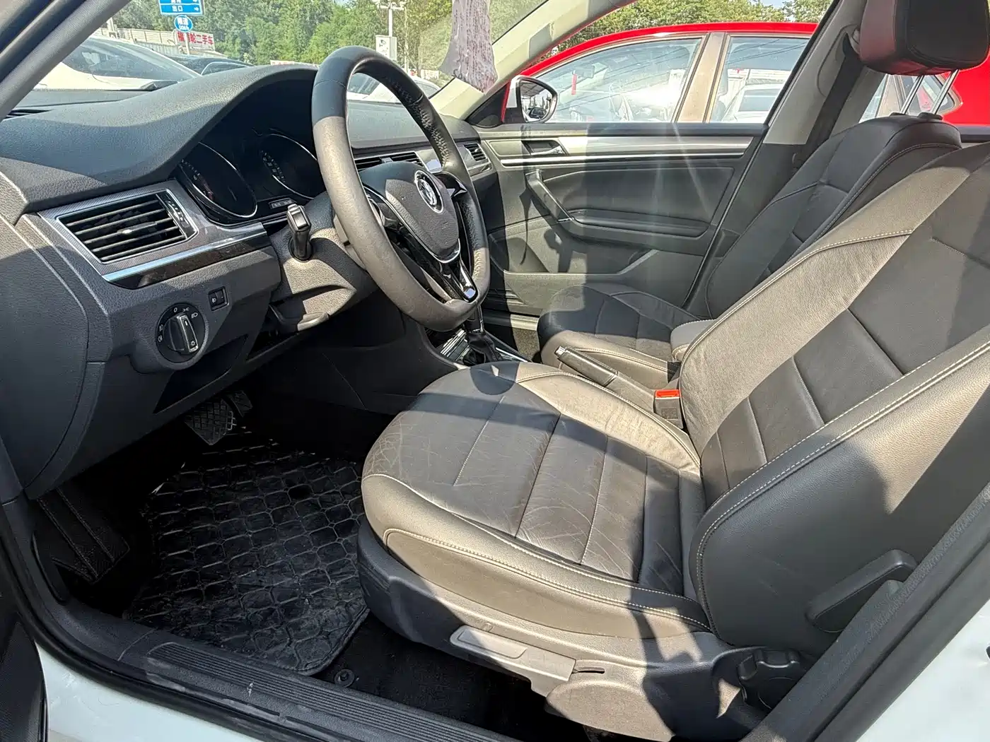 Volkswagen Bora 2016 Model 1.6L Automatic Comfort фото 4