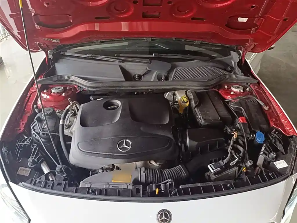 Mercedes-Benz GLA 2018 GLA 200 Dynamic фото 20