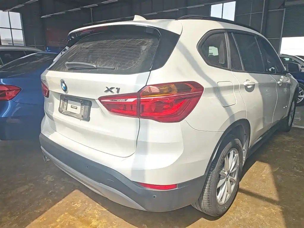 BMW X1 2016 sDrive18Li Fashion Model фото 7