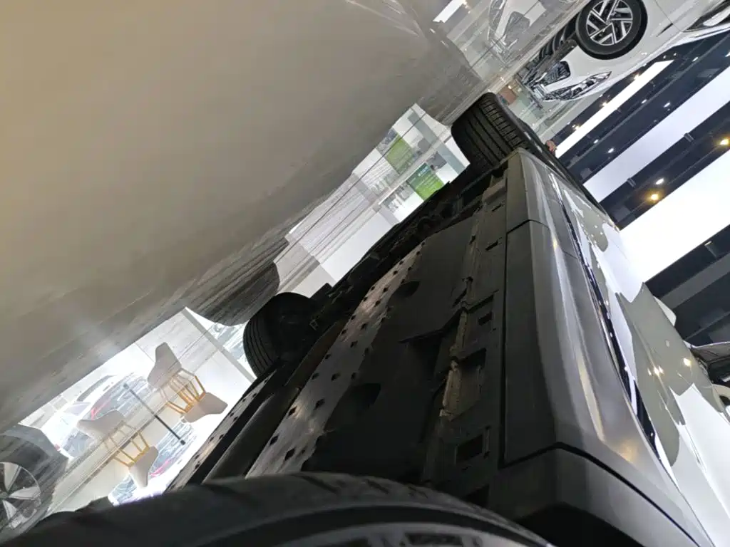 Besturn Bestune T99 2023 2023 2.0T Automatic Premium (6AT)