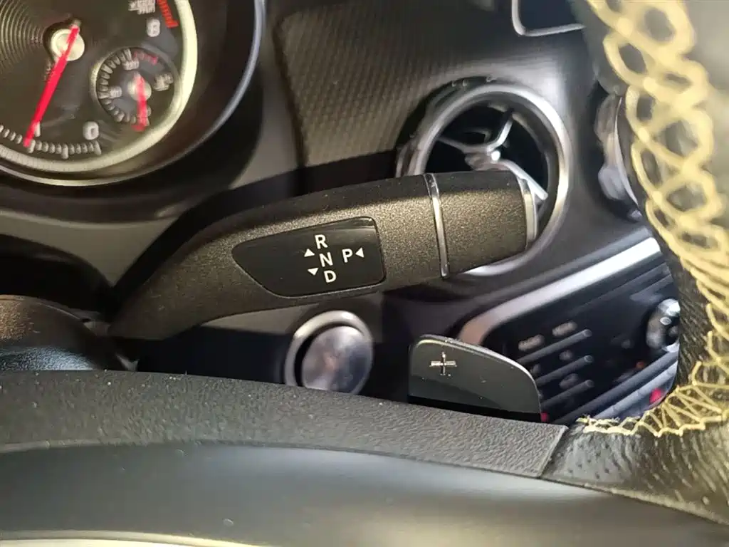 Mercedes-Benz GLA 2018 GLA 200 Dynamic фото 14