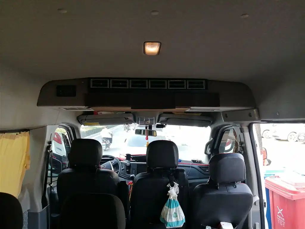 SAIC Maxus Xintu V80 2024 Aoyun 6MT Long Wheelbase Medium Roof 147Ps 6/7/8/9-seater фото 9
