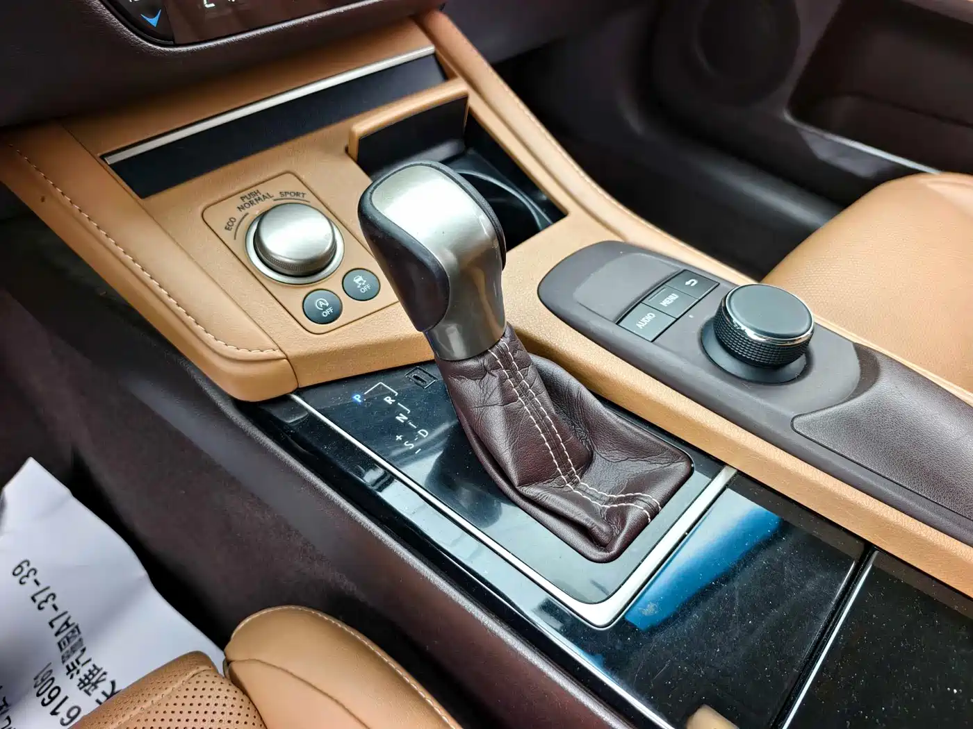 Lexus ES 2015 200 Elite Edition фото 8