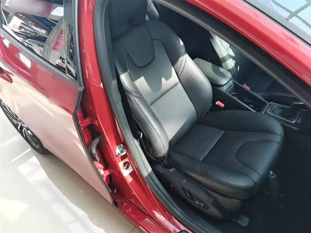 Volvo V40 2019 2019 T3 Momentum