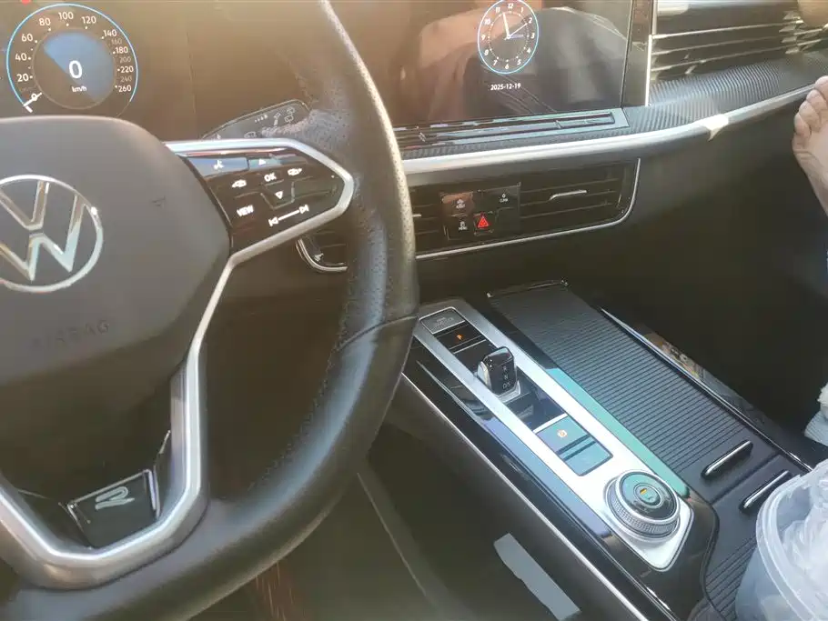 Volkswagen Talagon 2024 380TSI 4WD R-Line Cruise Shared Edition фото 12