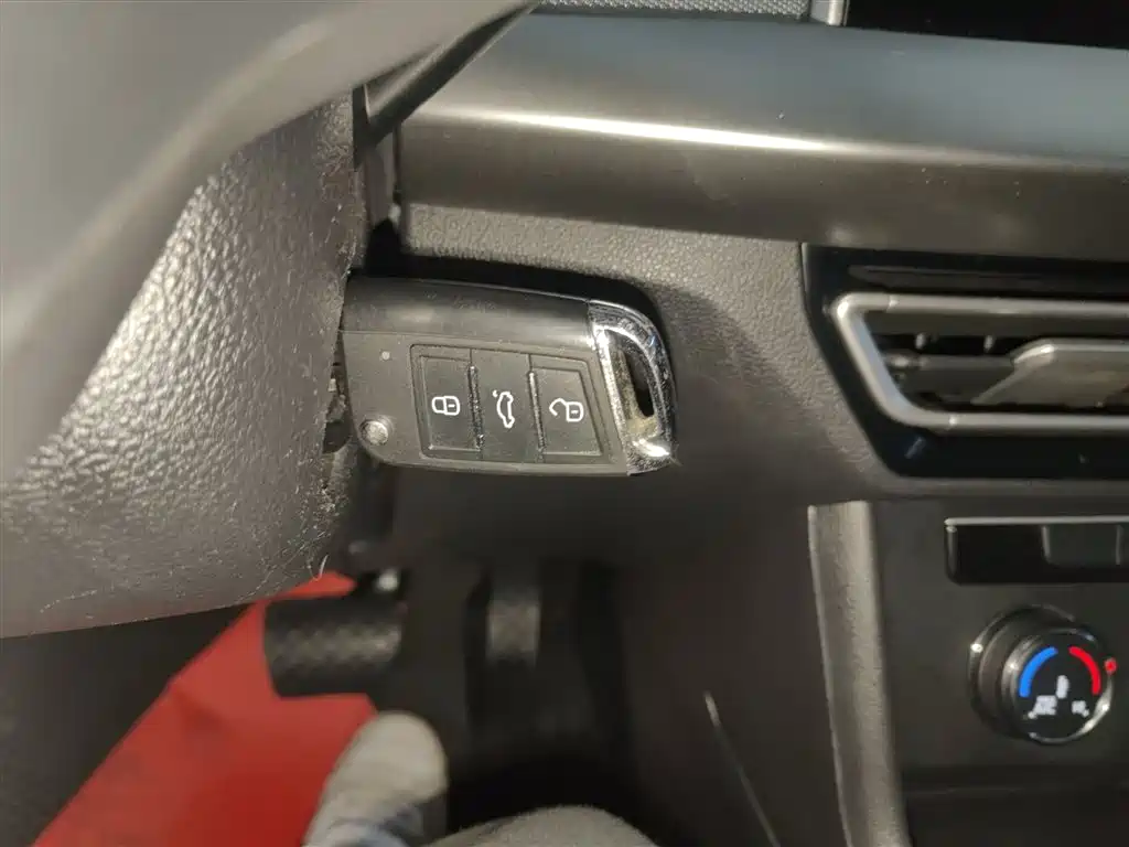 Volkswagen Lavida 2024 Model 1.5L Automatic Delight Edition фото 17