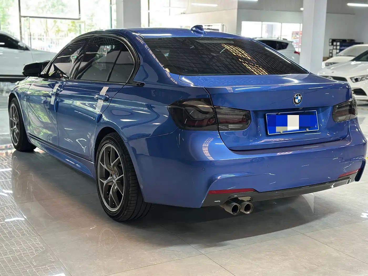 BMW 3 Series 2018 320Li Leading M Sport Package фото 6