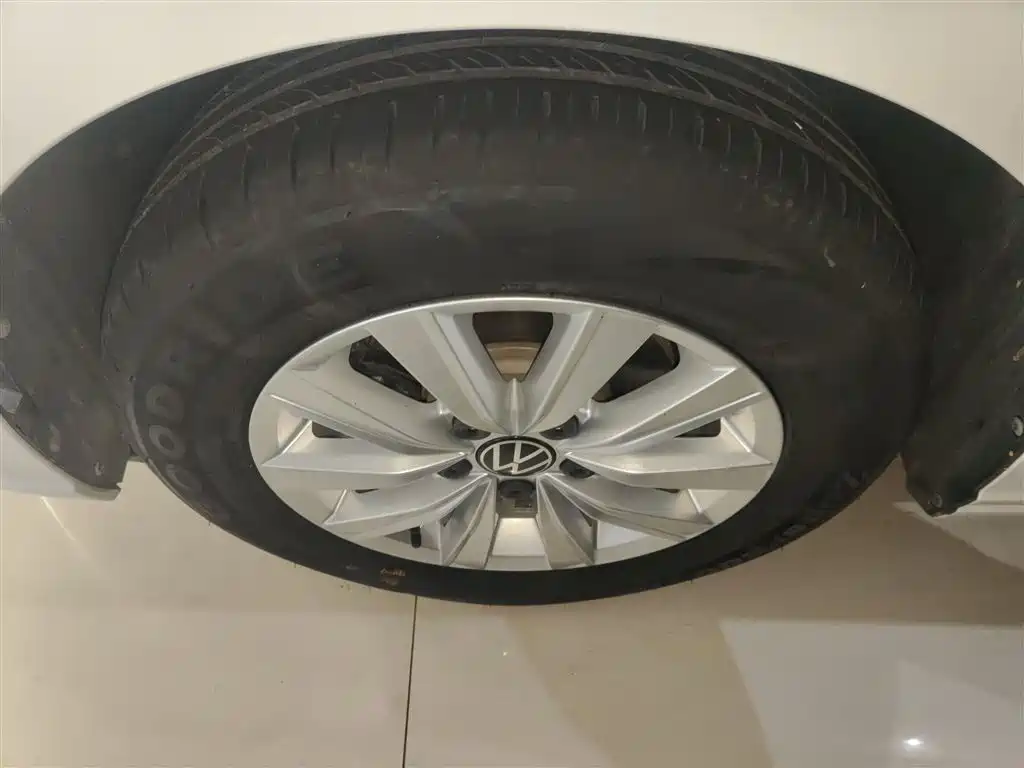 Volkswagen Lavida 2024 Model 1.5L Automatic Delight Edition фото 25