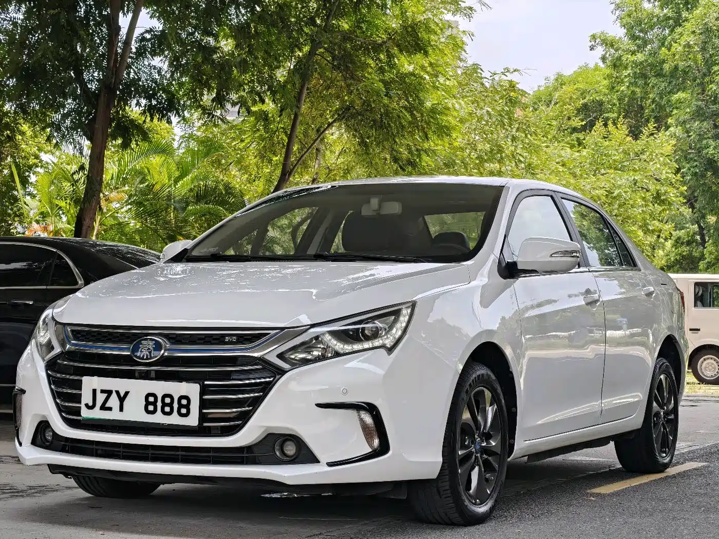 BYD Qin New Energy 2018 1.5T Smart Premium