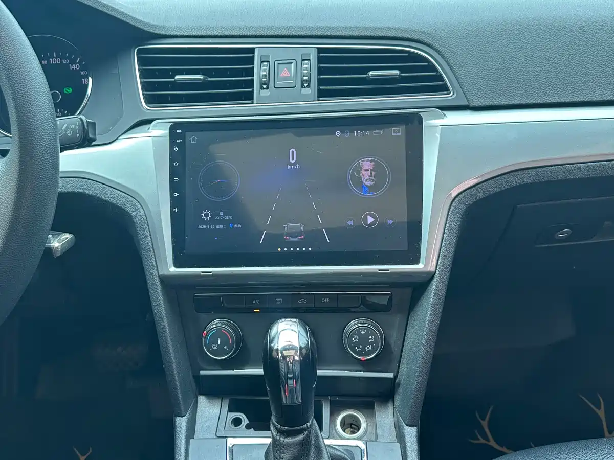 Volkswagen Lamando 2017 230TSI DSG Trend Edition фото 12