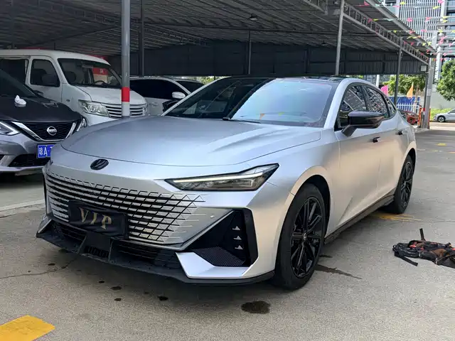 Changan UNI-V 1.5T, Премиум