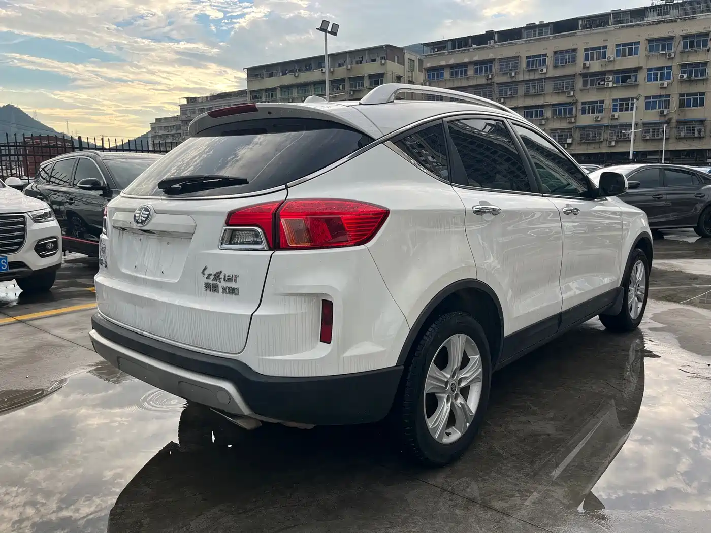 Besturn X80 2015 2015 1.8T Automatic Luxury