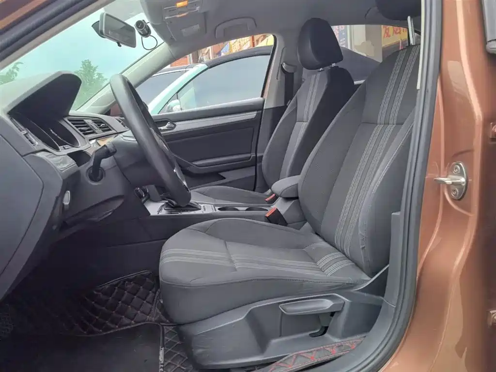 Volkswagen Lamando 2018 230TSI DSG Trend Edition фото 11