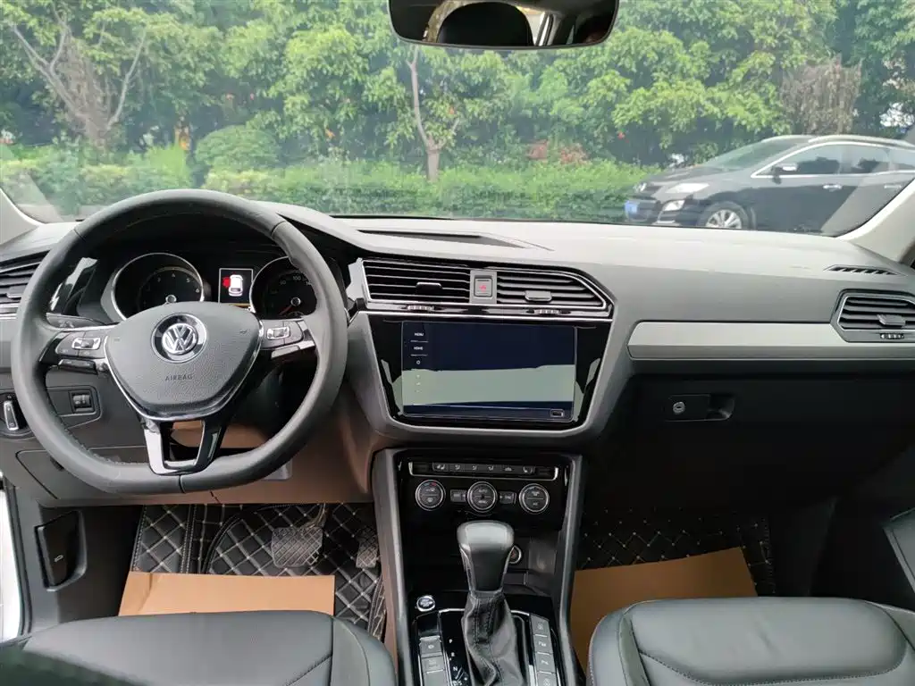 Volkswagen Tiguan L 2020 330TSI Auto 2WD Smart Luxury China VI фото 9