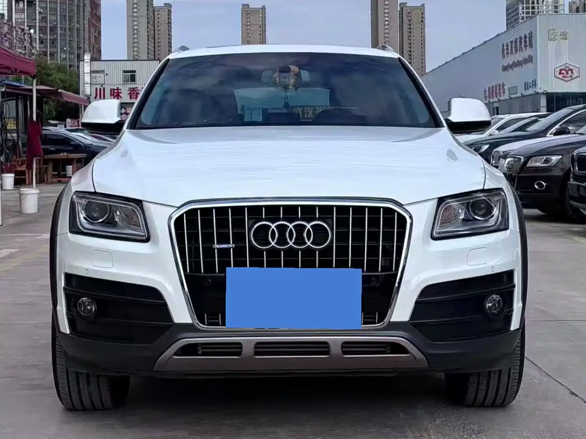 Audi Q5 2017 Plus 40 TFSI Technology фото 2