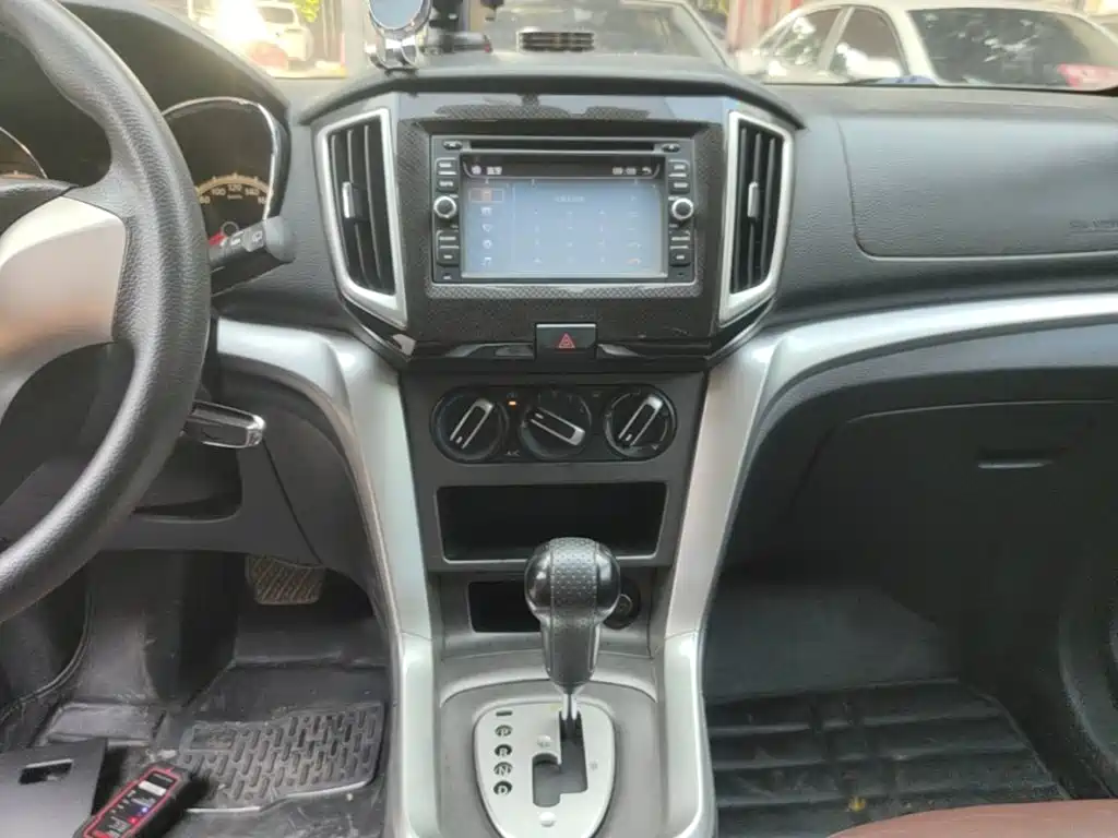 Venucia T70 2015 2015 2.0L CVT Ruixing Edition