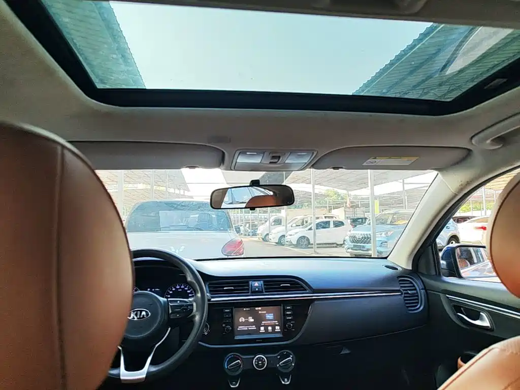 Kia KX CROSS 2018 2017 1.4L AT GLS