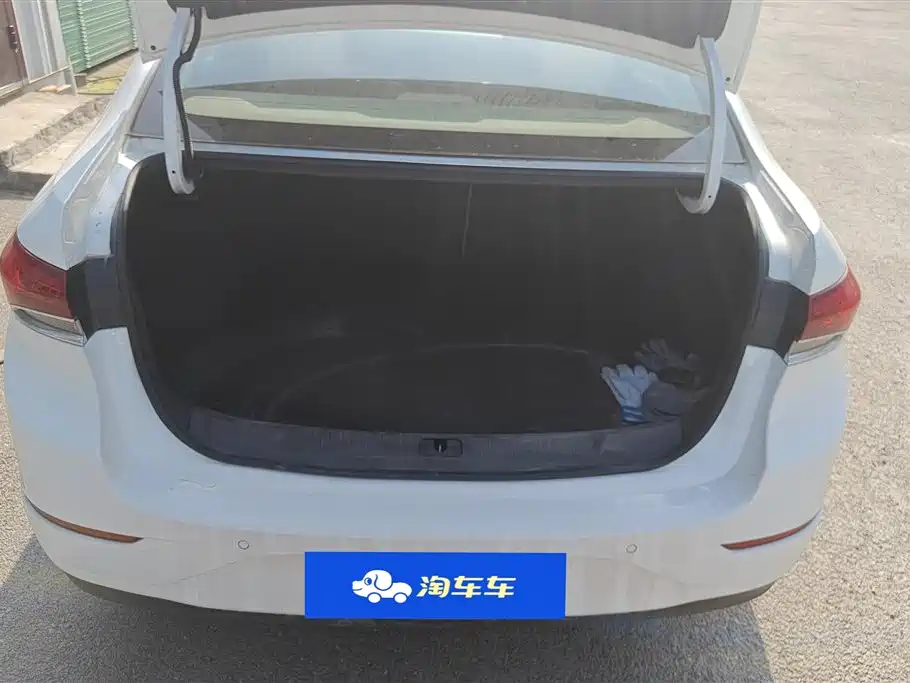 Buick Excelle 2019 15T DCT Connected Elite Type China VI фото 4
