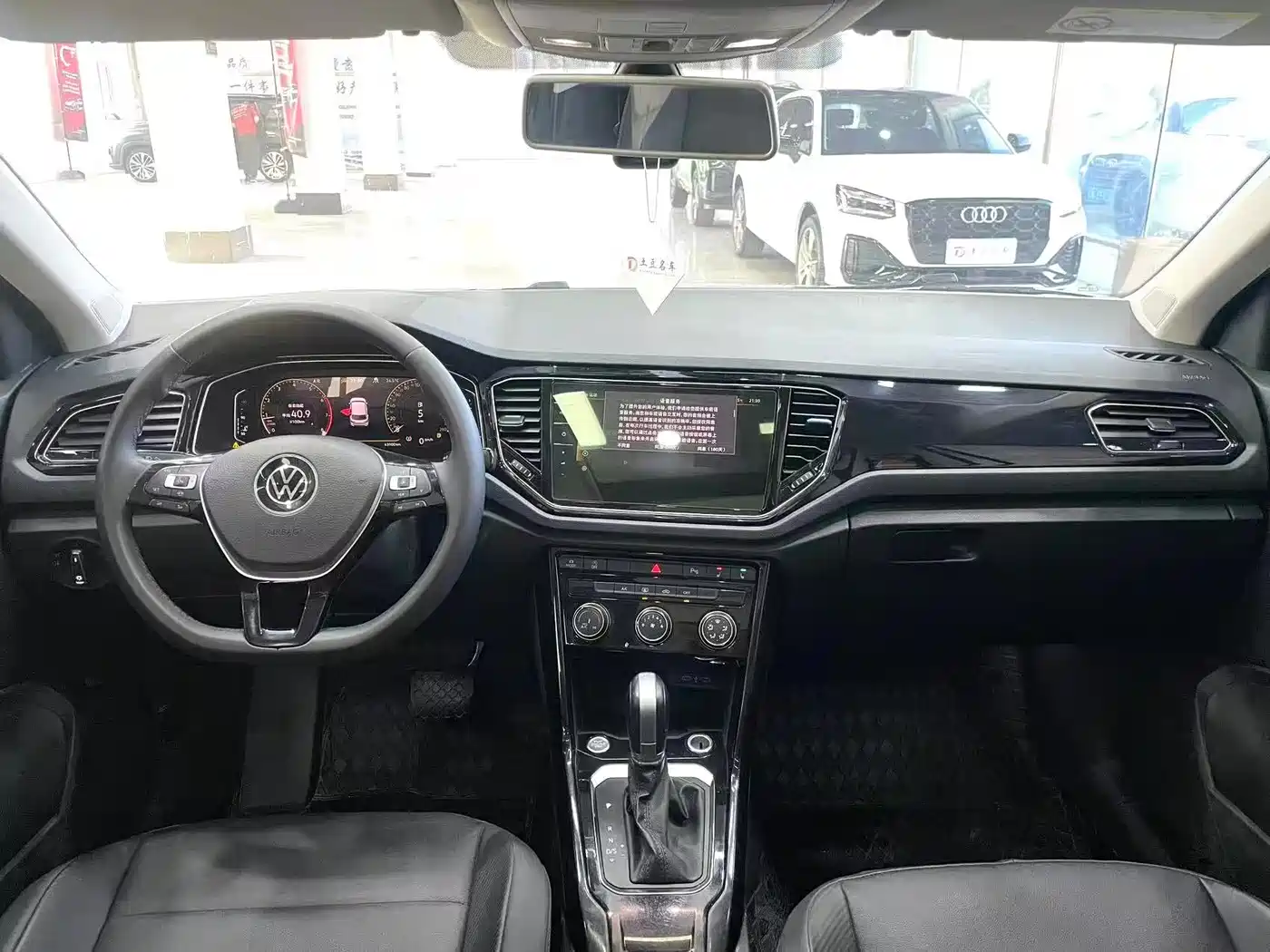 Volkswagen T-ROC 2022 280TSI DSG 2WD Comfort PLUS фото 9