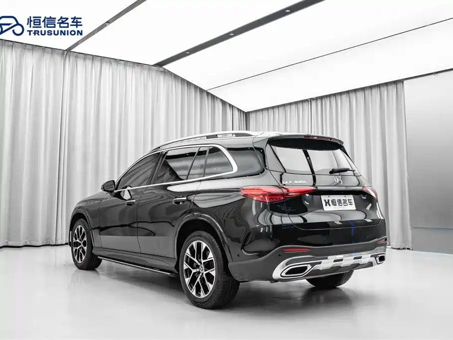 Mercedes-Benz GLC 2023 GLC 260 L 4MATIC Luxury 5-Seater фото 7