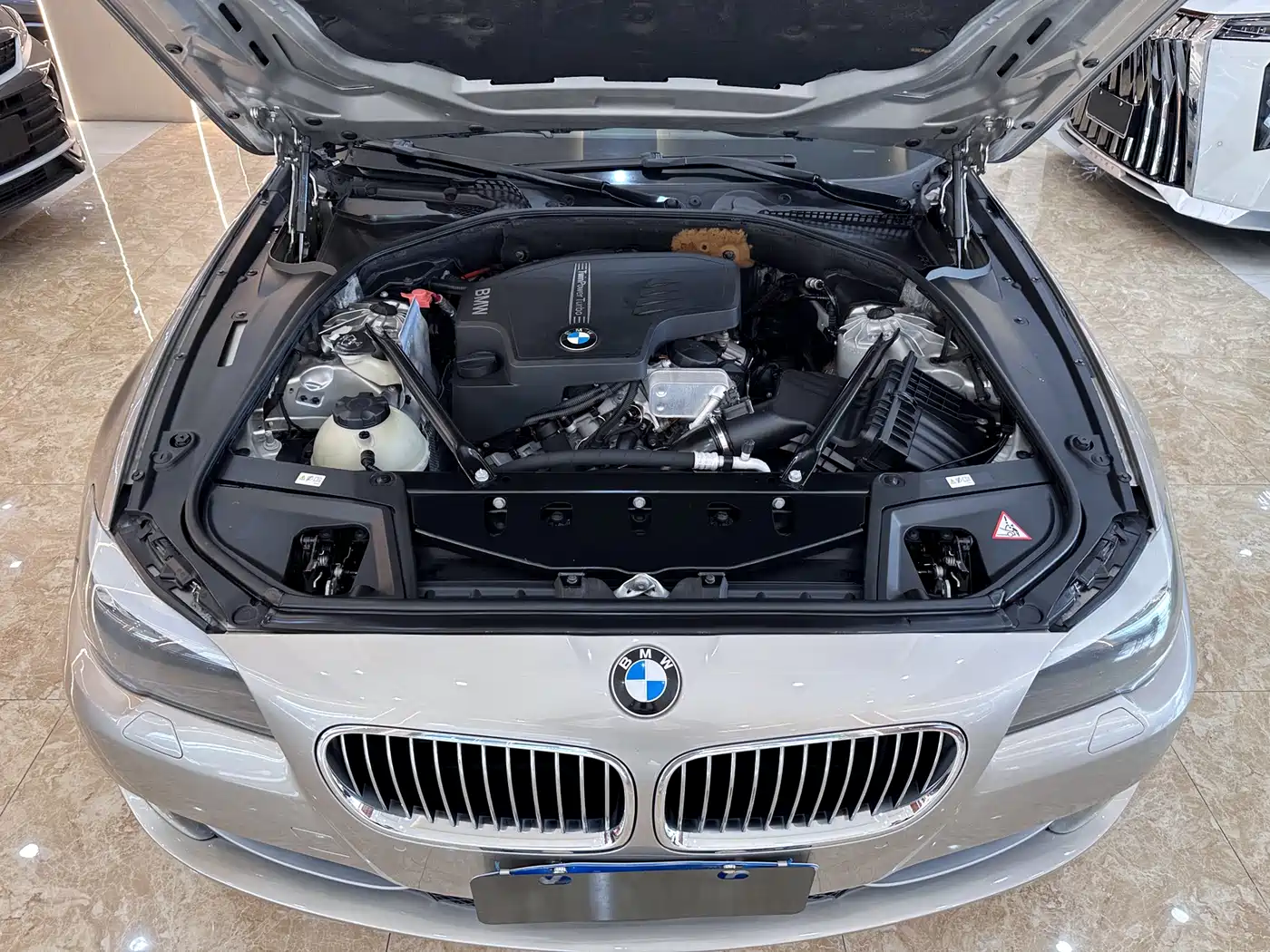 BMW 5 Series 2013 525Li Luxury фото 16
