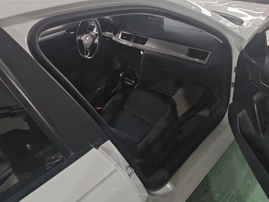 Volkswagen Bora 2019 Facelift 1.5L Automatic Fashion China V фото 8