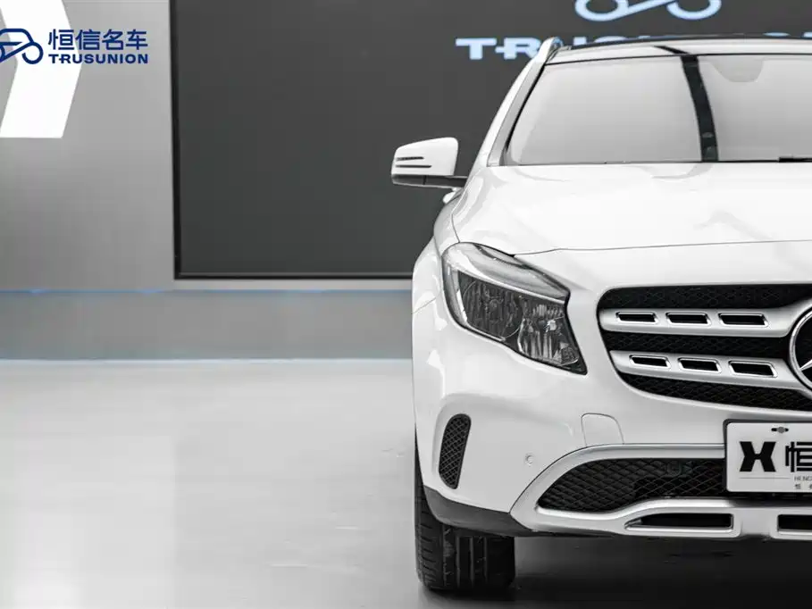 Mercedes-Benz GLA 2018 GLA 200 Dynamic фото 8