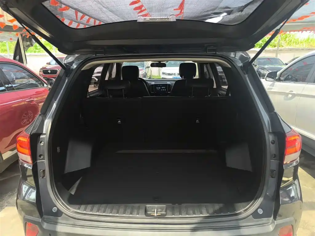 Hyundai Beijing Hyundai ix35 2018 2.0L Automatic 2WD Zhiyong·Enjoyment Edition фото 19