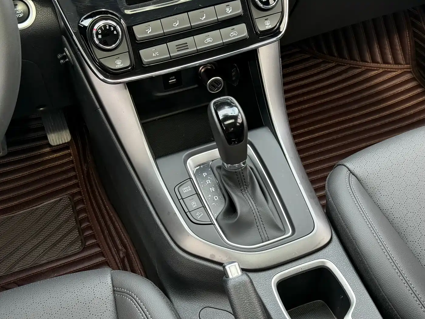 Hyundai Beijing Hyundai ix35 2019 2.0L Automatic 2WD Zhiyong·Smooth Enjoy China VI фото 10