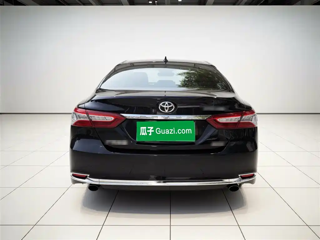 Toyota Camry 2023 2.0G Luxury Edition фото 3